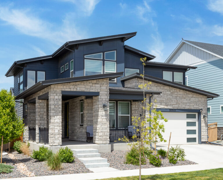 Western Ledge home exterior, Pioneer