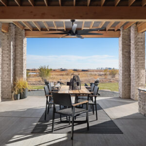 dry stack ledge on exterior of outdoor patio