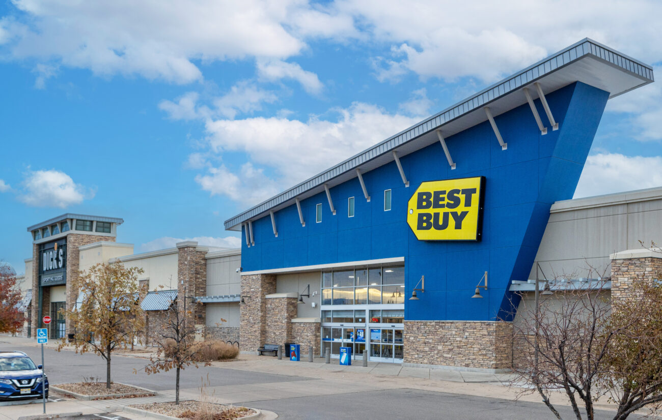 stone veneer on exterior of best buy