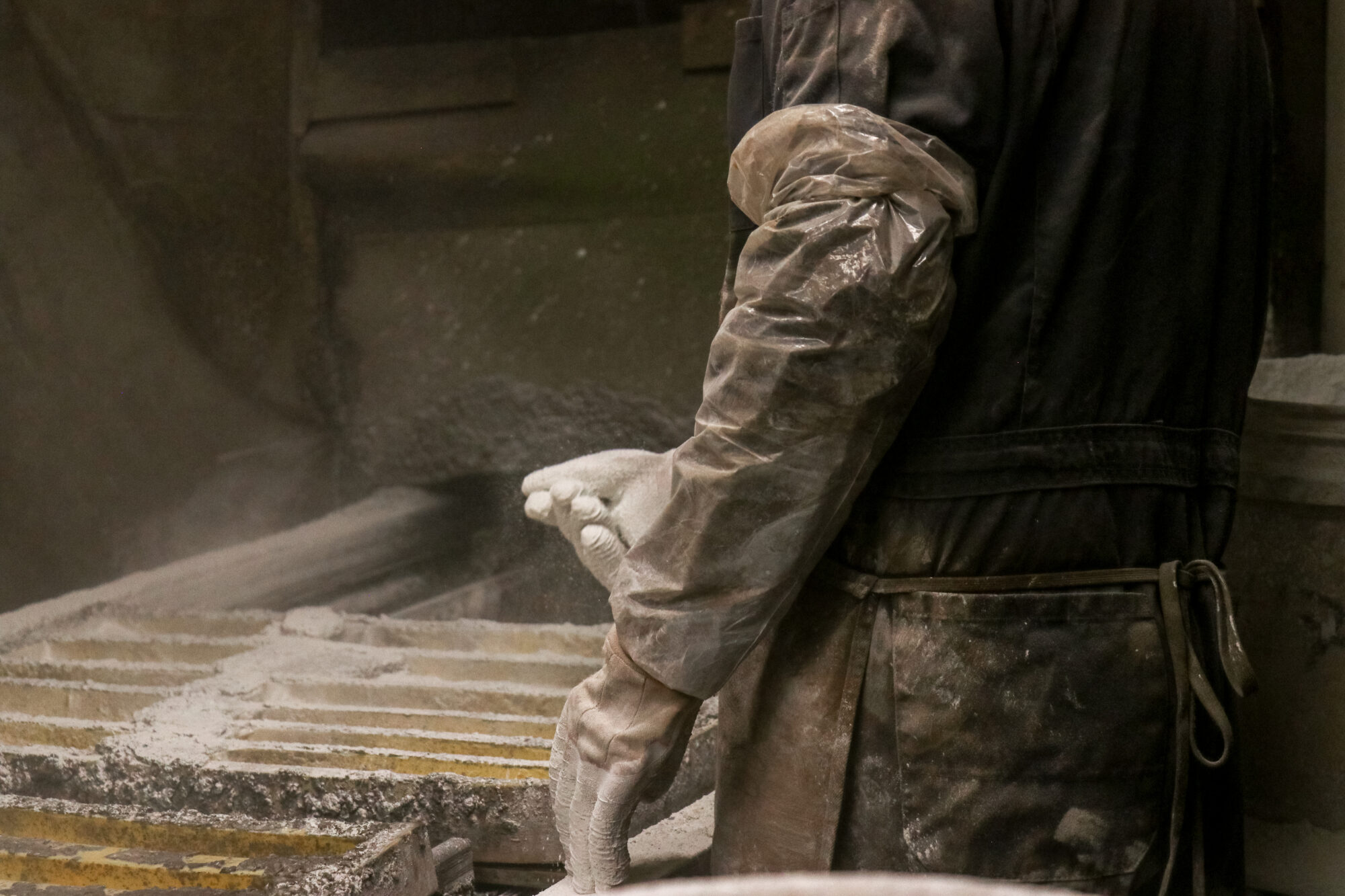 hand viening process of making stone veneer