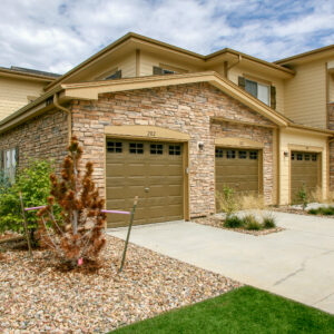 ledge stone veneer on exterior of condo complex