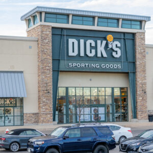 ledge stone on exterior of a dick's sporting goods