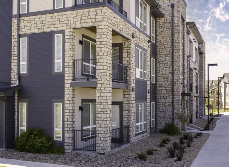 ash cobble field house apartments sunset stone veneer