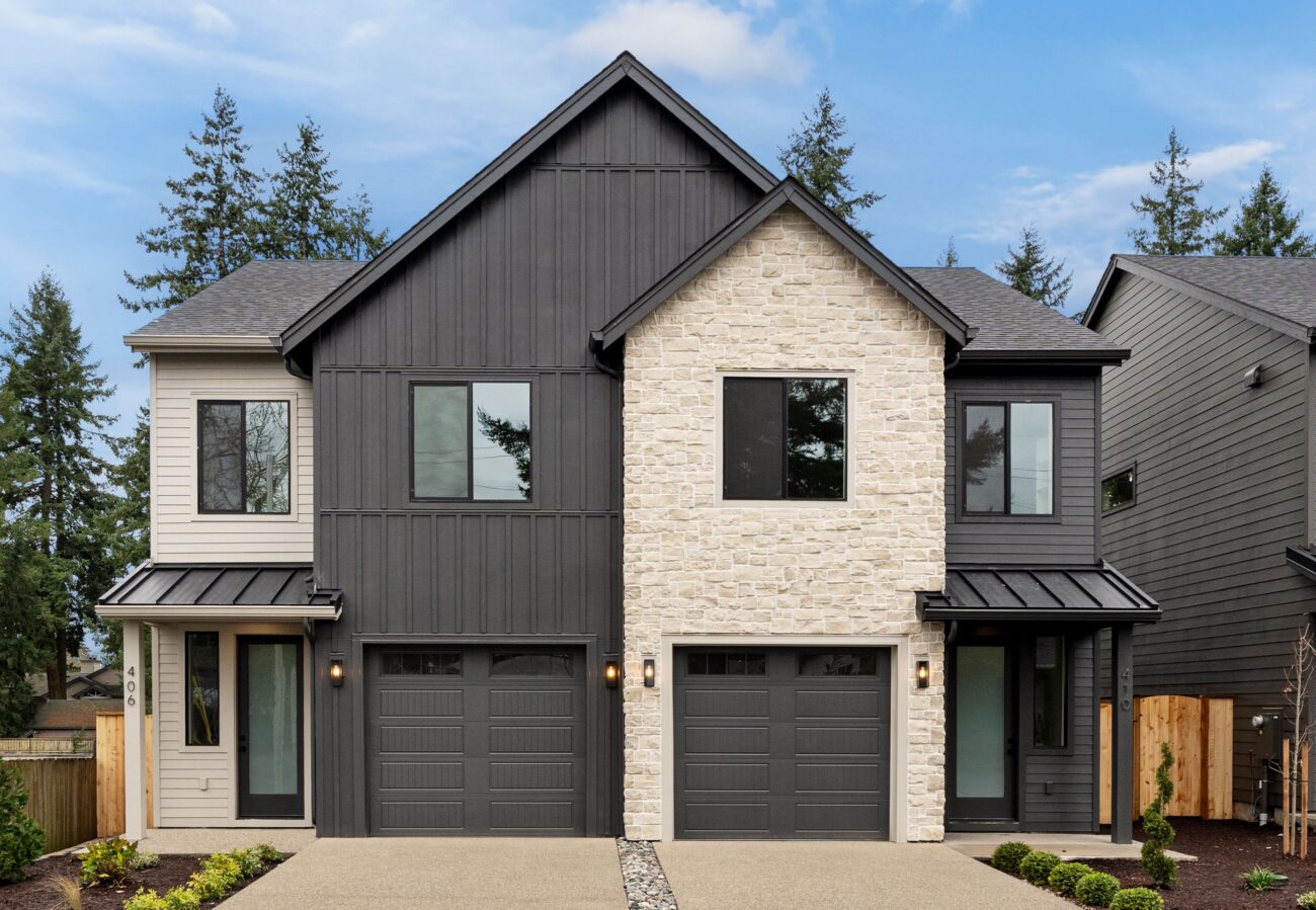 Home exterior in marcona cobble stone veneer