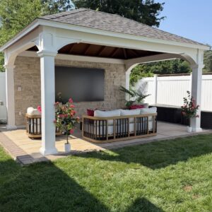 Marcona cobble on outdoor pavilion wall